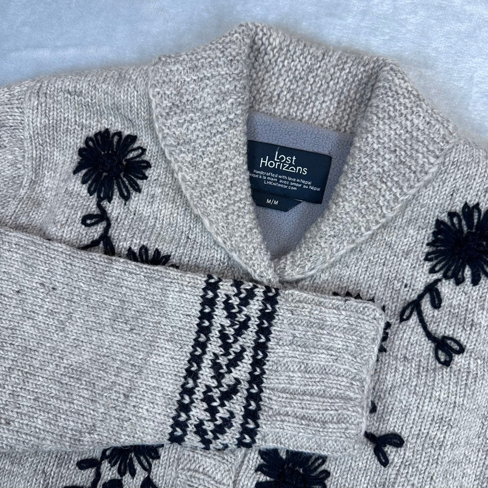 Lost Horizons Cardigan Womens M Gray Wool Fleece Lined Embroidered Shawl Collar